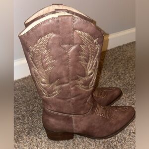 Brown Western-Style Women's Boots